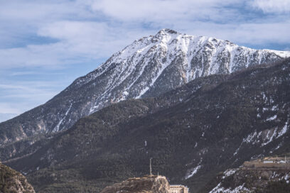 Vue panoramique de Briançon avec les montagnes en toile de fond. - Agrandir l'image, fenêtre modale