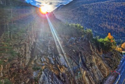 Vue aérienne de montagne - Agrandir l'image 25 sur 27, fenêtre modale