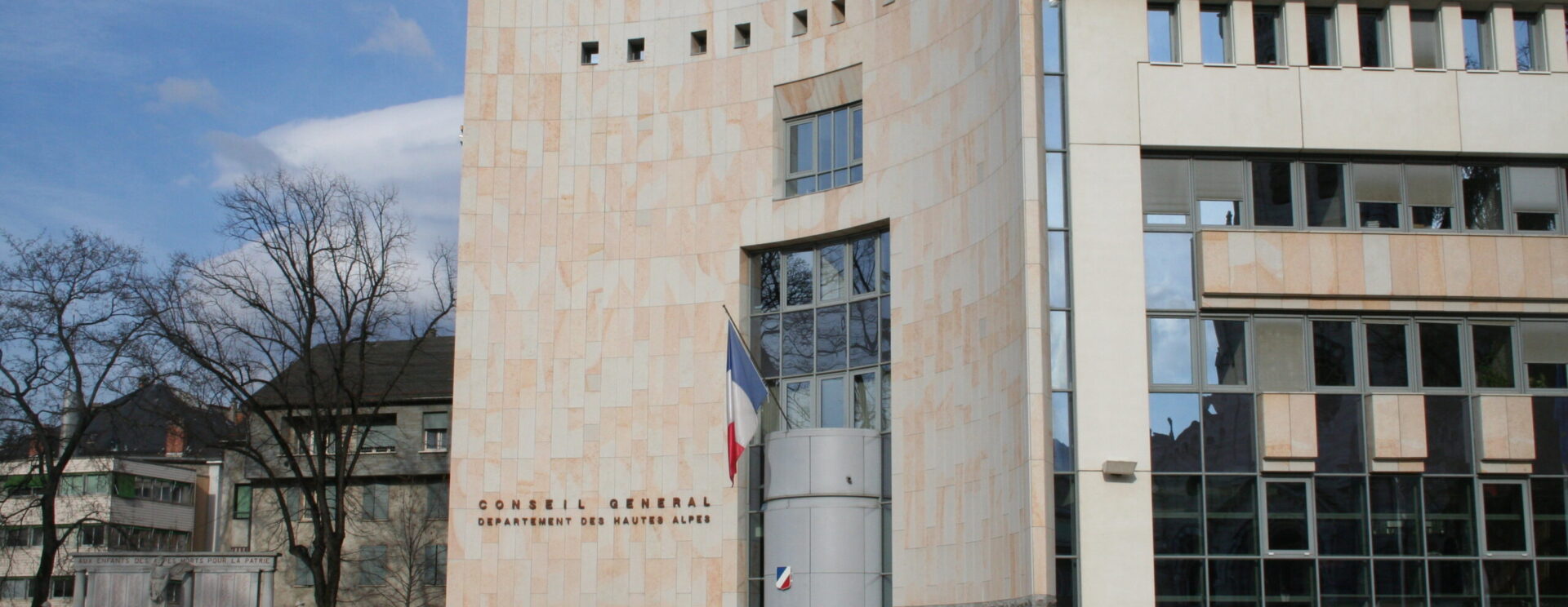 Façade de l'Hôtel du Département