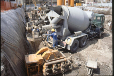 Des fondations en parois moulées, une technique innovante pour l'époque. - Agrandir l'image 5 sur 7, fenêtre modale