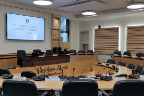 Sièges de l'hémicycle du Conseil départemental des Hautes-Alpes