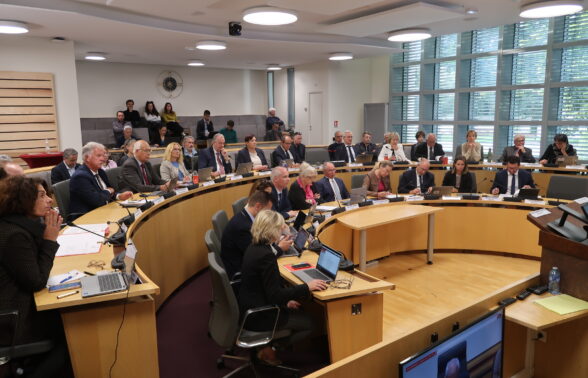 Conseillers départementaux dans l'hémicycle