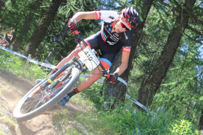 Lire la vidéo 2 sur 3, fenêtre modale