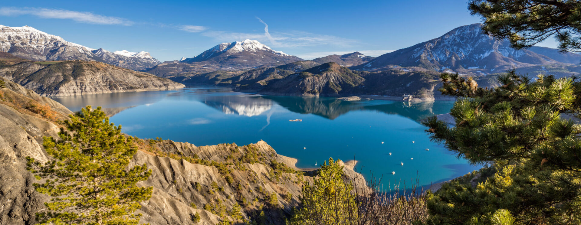 Lac de Serre Poncon en hiver