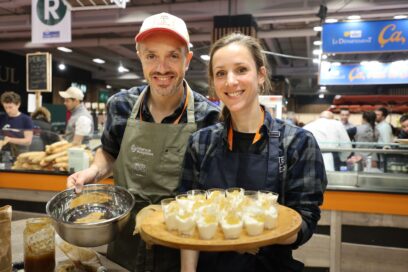 deux exposants au salon de l'agriculture - Agrandir l'image, fenêtre modale